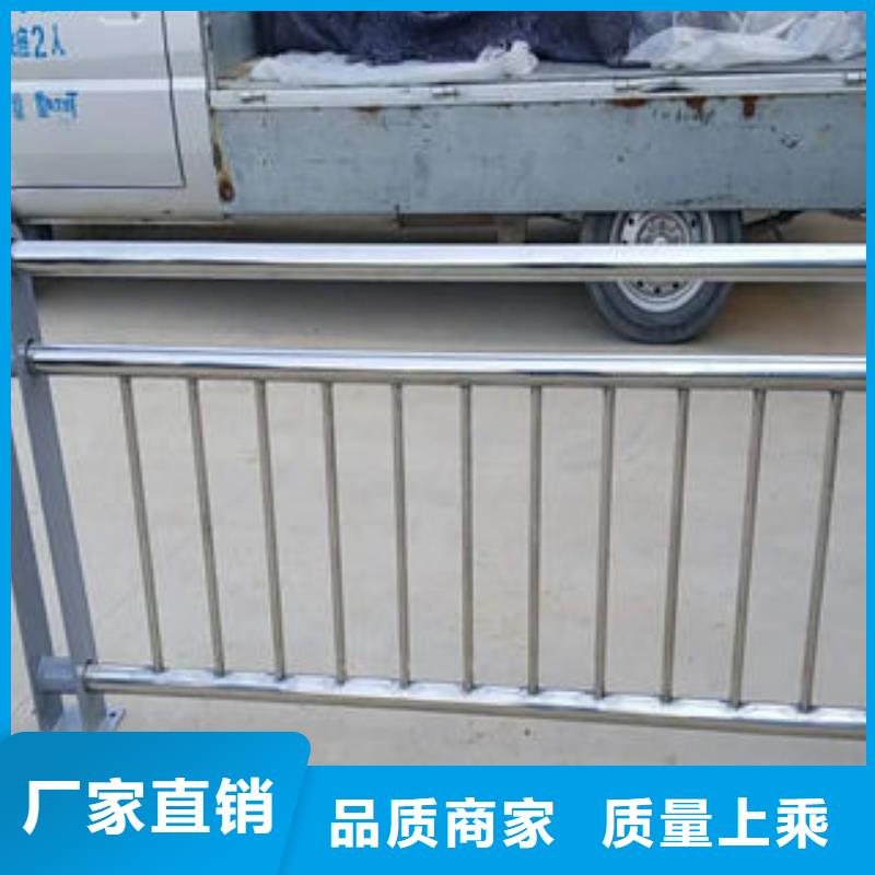 【道路護欄道路隔離欄桿選擇大廠家省事省心】現(xiàn)貨齊全售后無憂