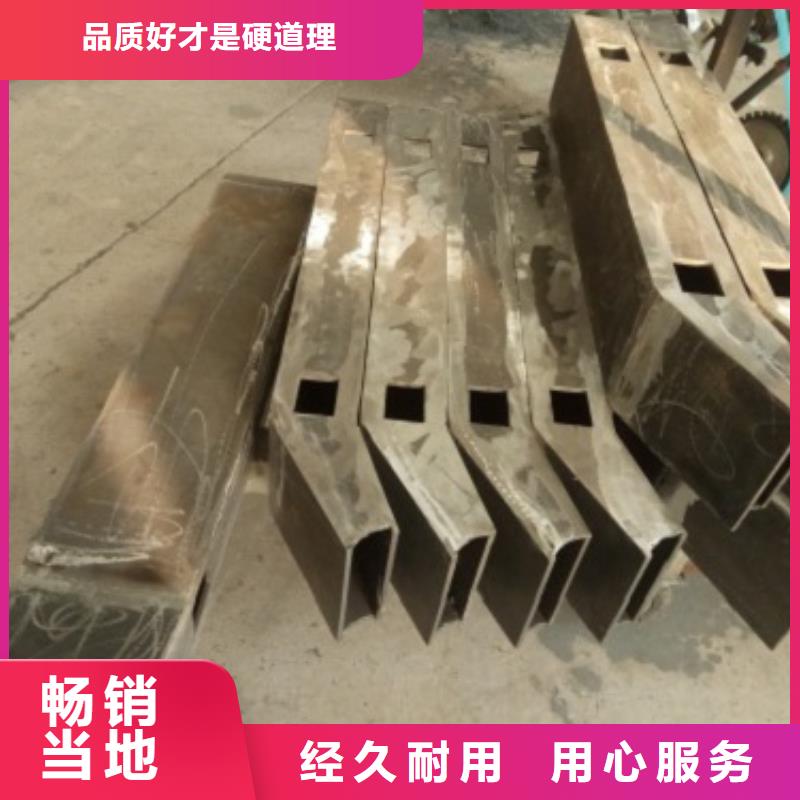【橋梁防撞支架不銹鋼橋梁欄桿超產品在細節】專注生產制造多年