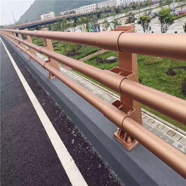 橋梁鋼材防撞護欄施工安裝當地經銷商