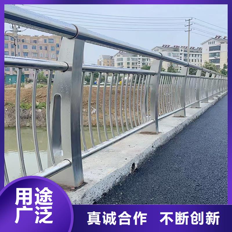 科陽鋁合金護(hù)欄施工安裝實(shí)力公司鋁合金防撞護(hù)欄好品質(zhì)經(jīng)得住考驗(yàn)