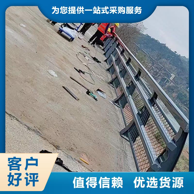 鋁合金天橋護欄直營用途廣泛鋁合金樓梯護欄當地制造商