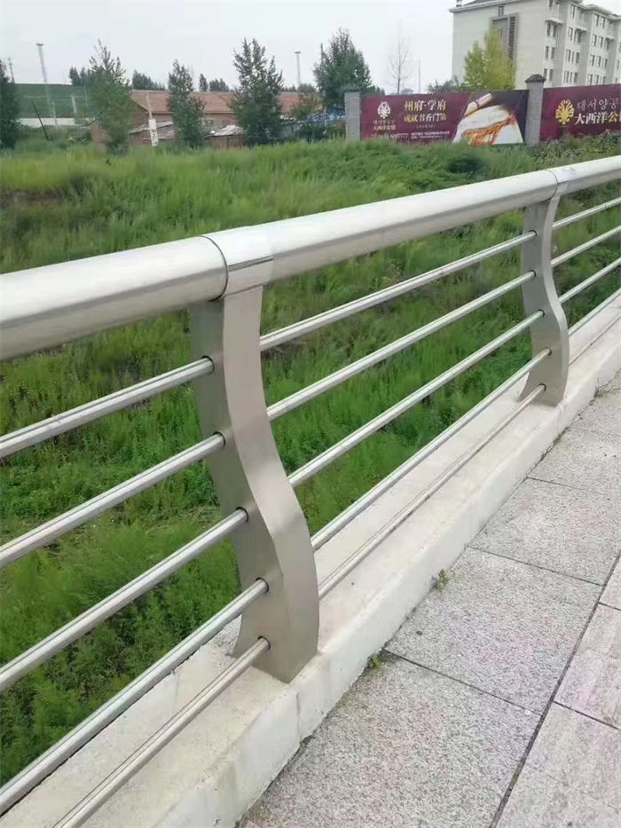 桥梁灯光护栏厂家厂家现货直发