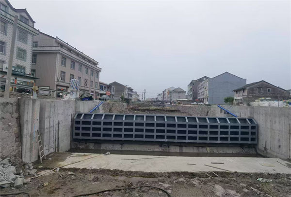 钢坝闸门_景观钢闸门厂家