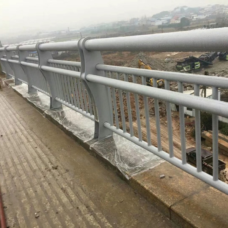 景觀護欄噴漆公路防撞護欄本地配送