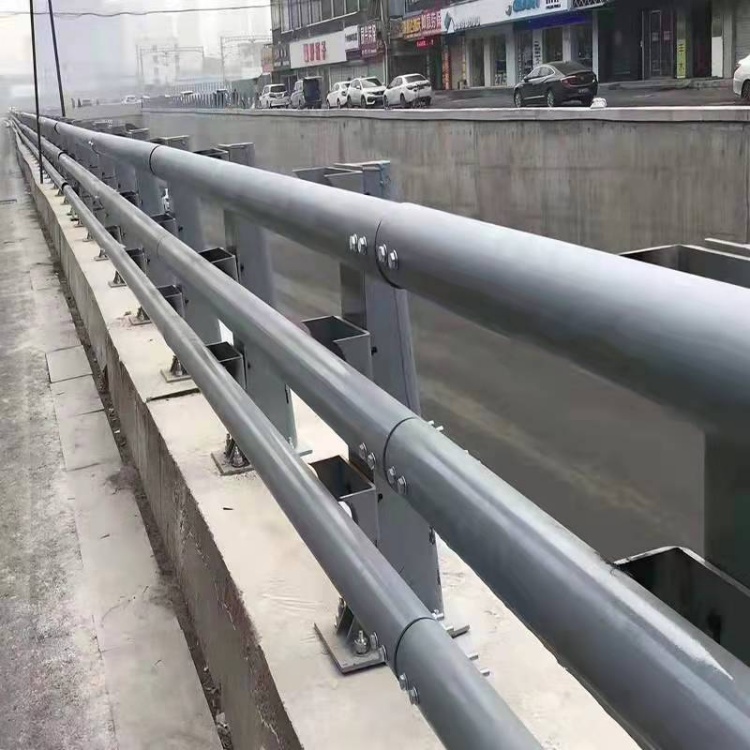 護(hù)欄橋梁防撞護(hù)欄卓越品質(zhì)保障
