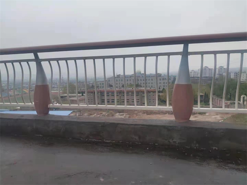 鋁合金護(hù)欄支持拿樣