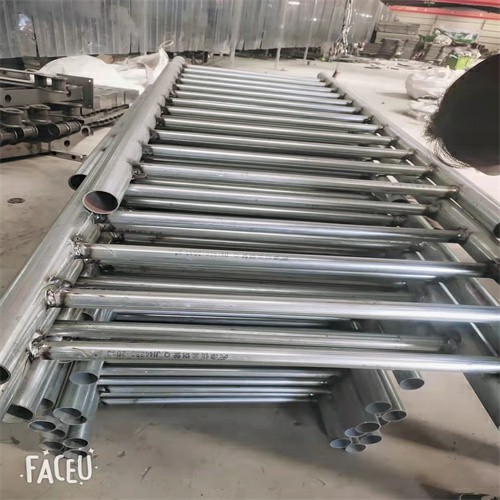 優(yōu)選:濟(jì)寧四川不銹鋼復(fù)合管護(hù)欄生產(chǎn)廠家