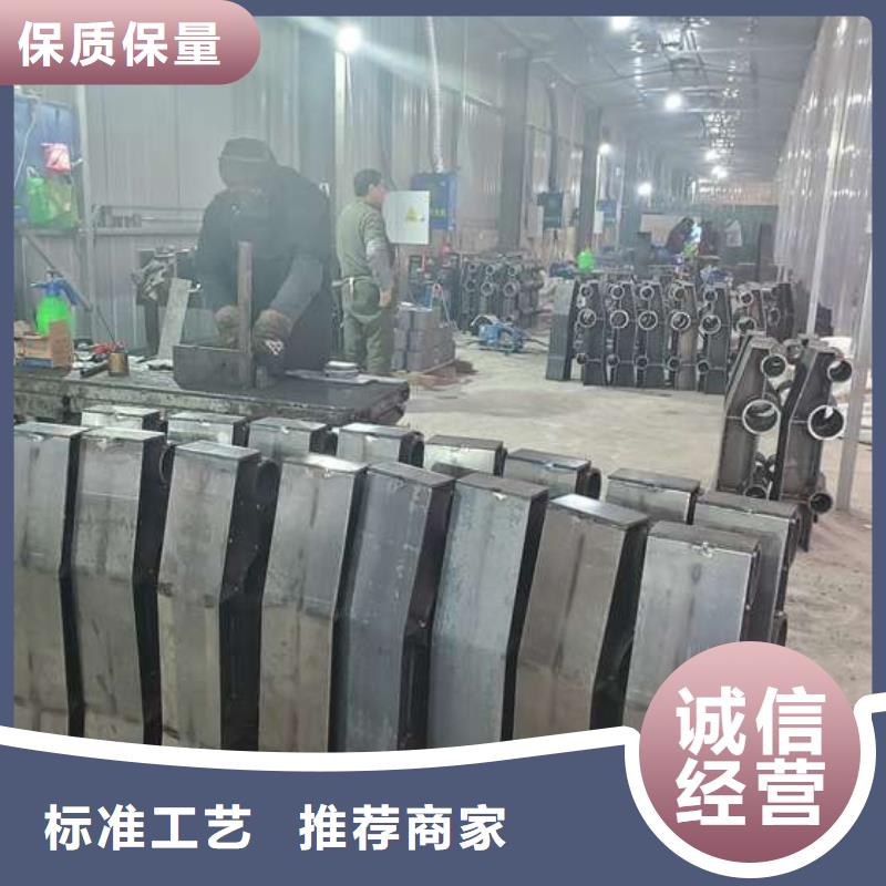 張家口尚義縣不銹鋼防撞護欄線條優(yōu)美