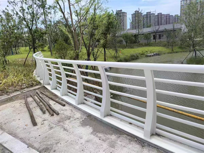 橋梁防撞護(hù)欄價(jià)格合理