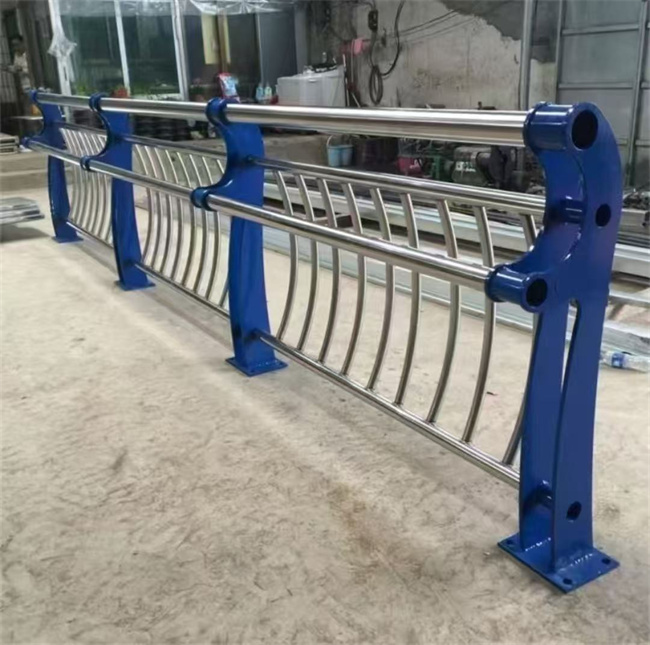 護(hù)欄 道路護(hù)欄質(zhì)量優(yōu)價(jià)格低