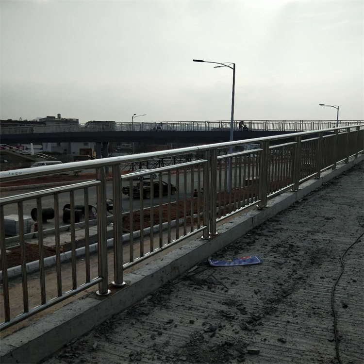 衡阳道路防撞护栏护栏施工安装