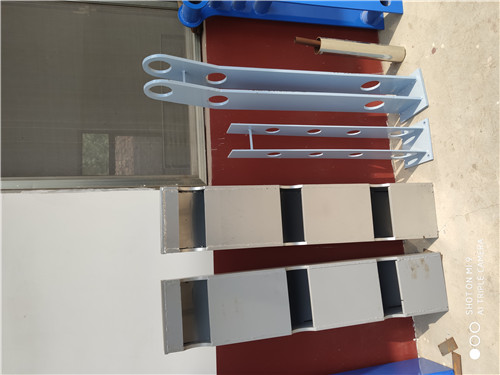 濟源市不銹鋼防撞欄桿靜電噴塑制作自有廠家