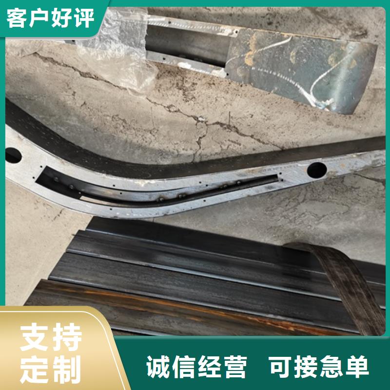 河南省漯河市源匯區金屬梁柱式中央防撞護欄質量可靠