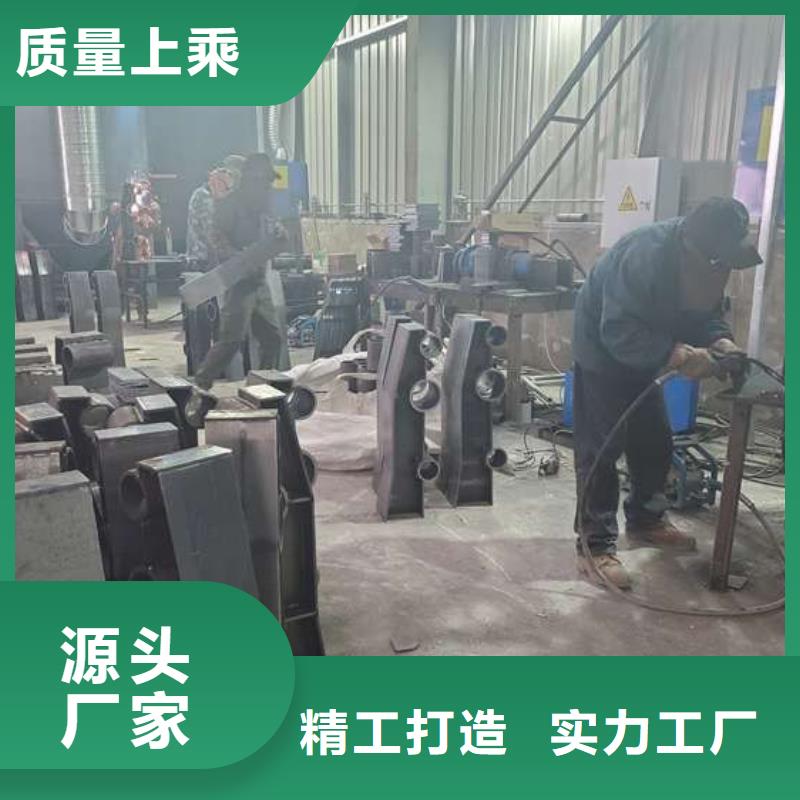 公路上的護欄大量現貨