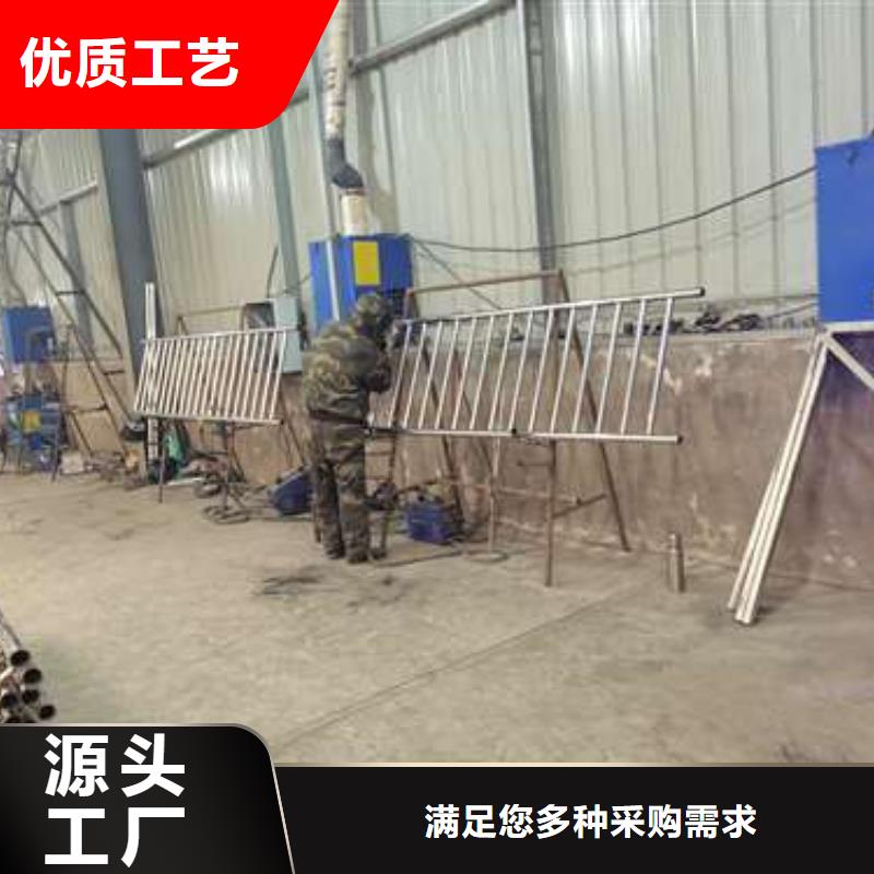 304不銹鋼復合管橋梁護欄批發廠家價格優惠讓利客戶