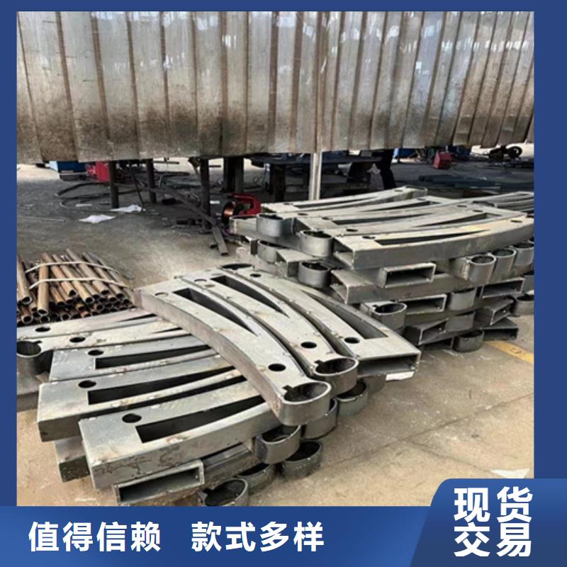 道路護(hù)欄實(shí)體廠家大量現(xiàn)貨當(dāng)?shù)亟?jīng)銷商