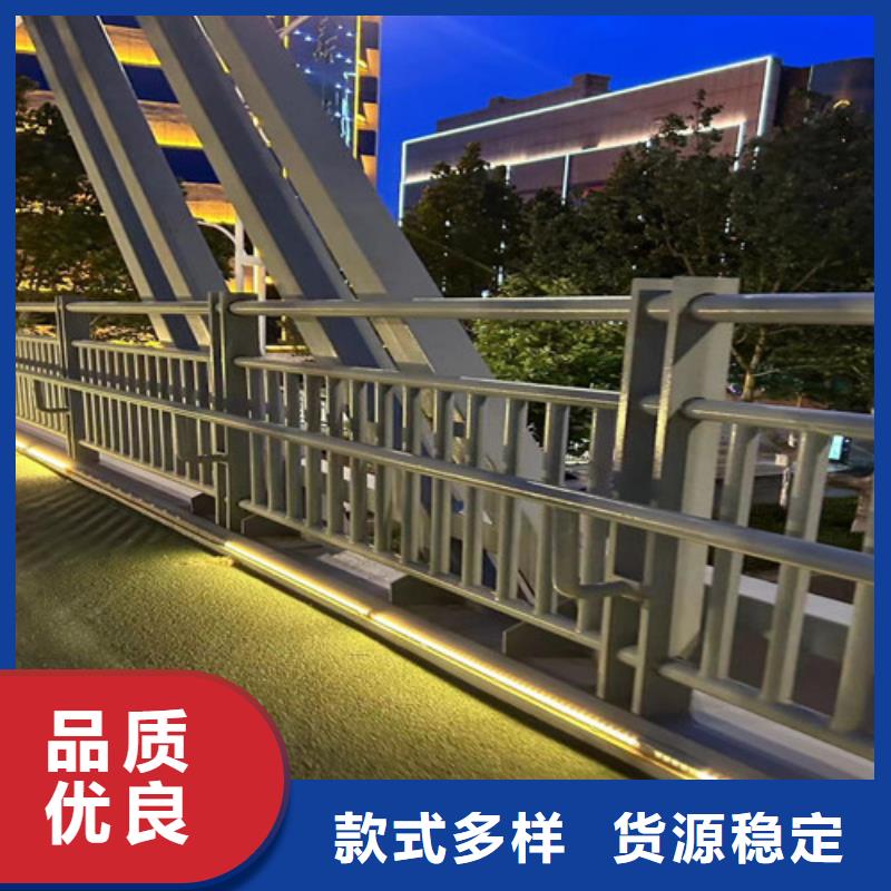 選購橋上防撞鋼護欄全國統一價工程施工案例