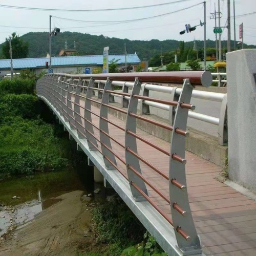 不锈钢河道护栏哪里可以定做