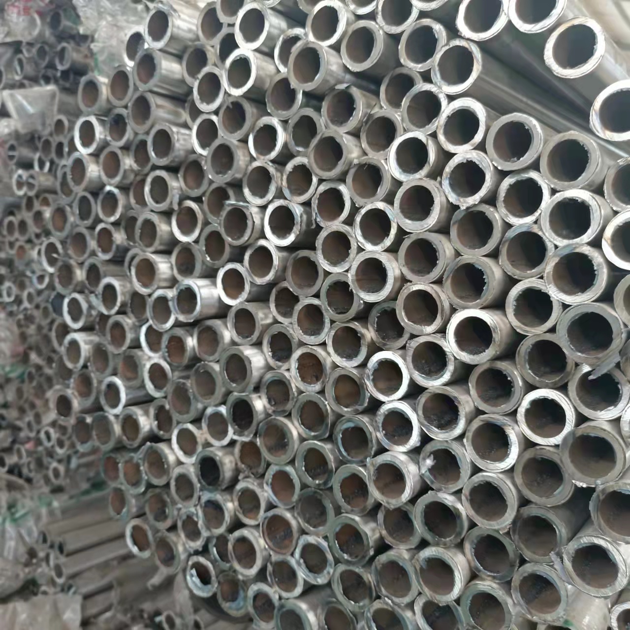 不銹鋼復合管-橋梁防撞欄桿立柱廠家品控嚴格
