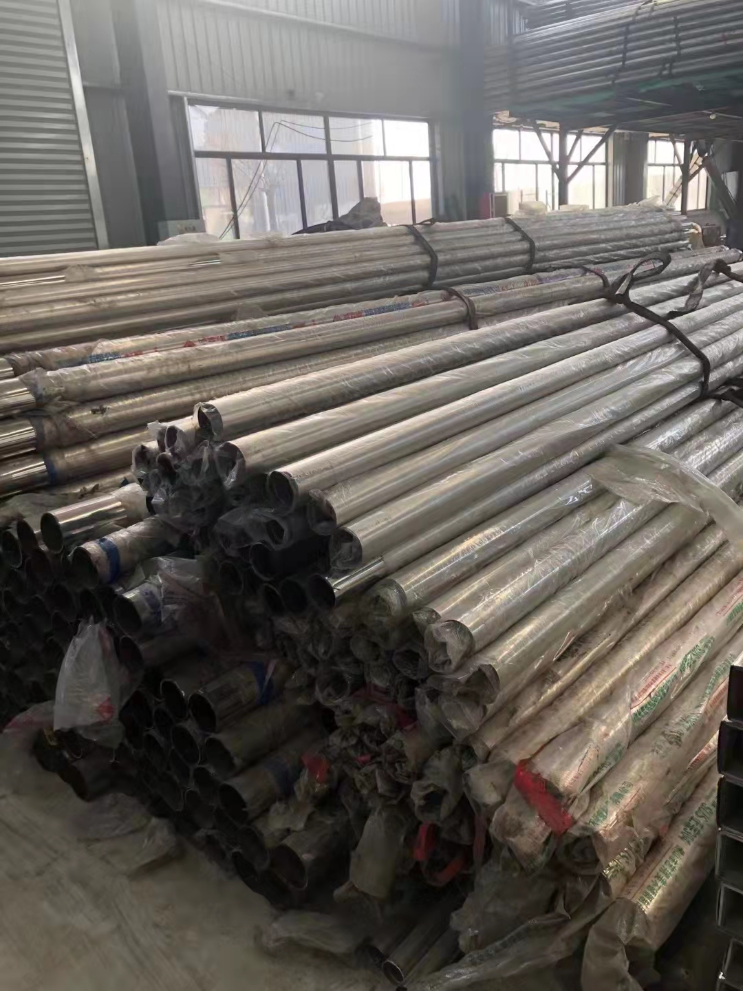 【不銹鋼復合管橋梁防撞欄桿立柱種類豐富】質量可靠