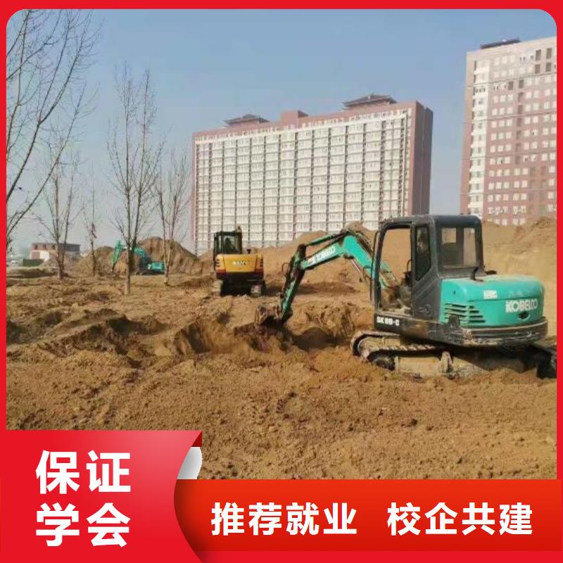 河北張家口市沽源學(xué)汽車吊怎么報(bào)名虎振學(xué)校