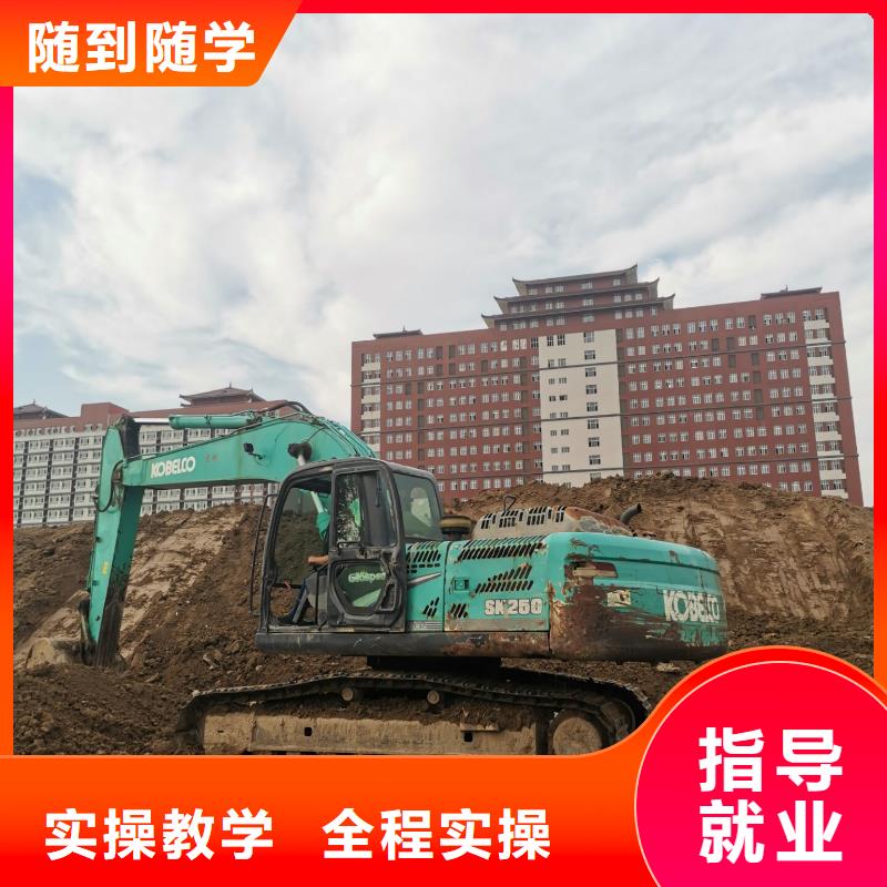 河北張家口市下花園鉤機(jī)技校哪家強(qiáng)虎振技校