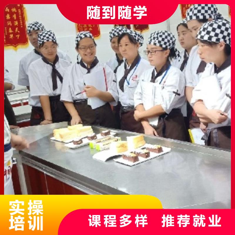 【西點學校虎振挖掘機報名優惠】免費試學