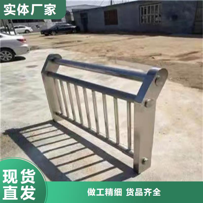 不銹鋼橋梁護(hù)欄施工團(tuán)隊本地廠家