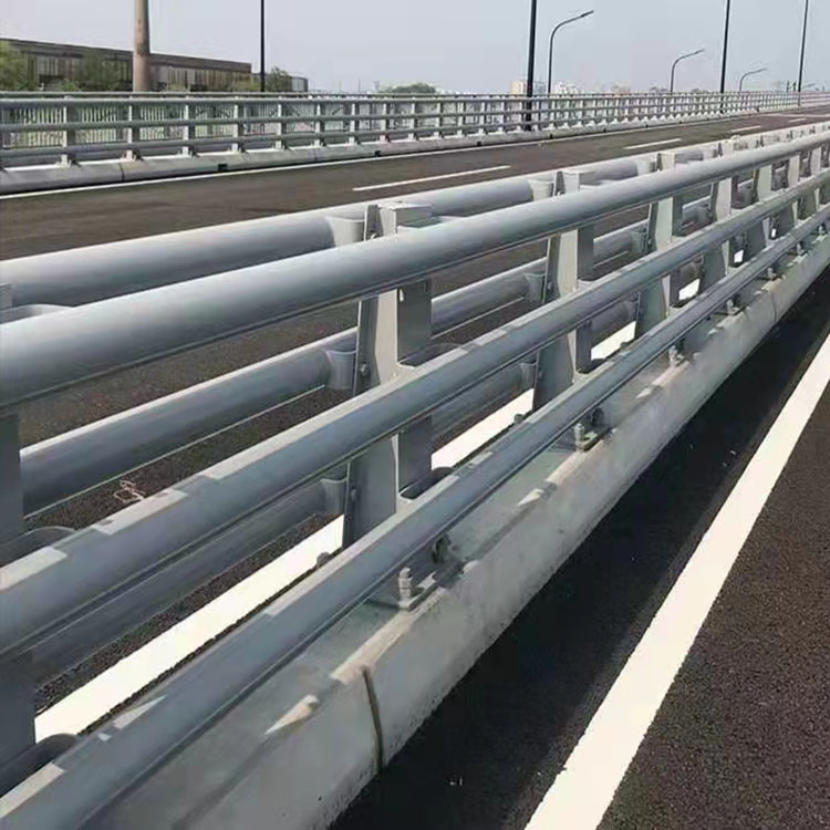 漯河道路交通隔離欄桿產地