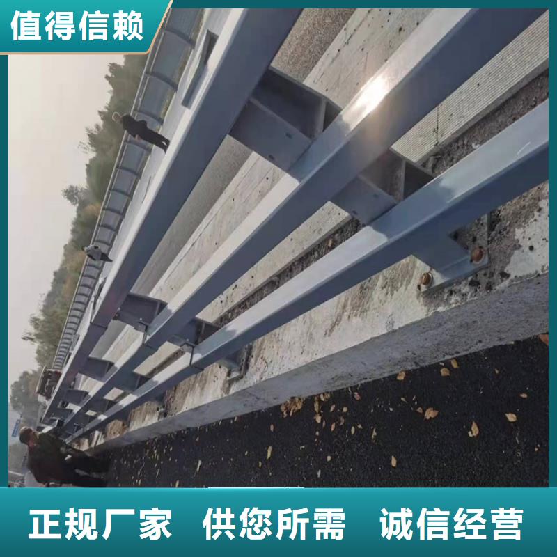 值得信賴的十堰橋梁三橫梁防撞護欄生產廠家