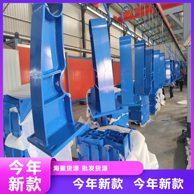 橋梁護(hù)欄立柱防撞護(hù)欄做工精細(xì)不斷創(chuàng)新