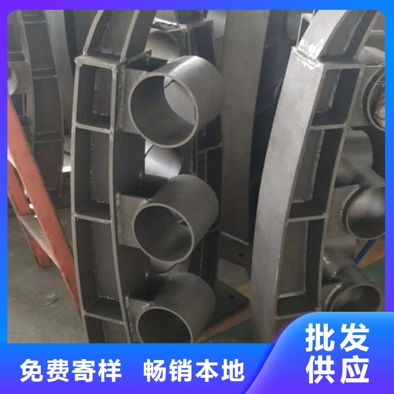 護(hù)欄立柱q235b波形護(hù)欄板實(shí)力商家當(dāng)?shù)毓?yīng)商