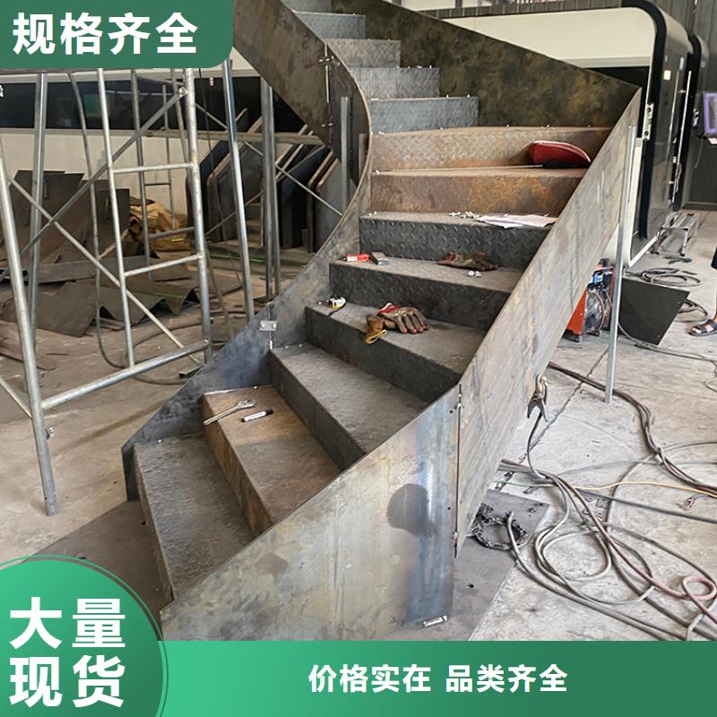 现代简约旋转楼梯价格公道本地货源