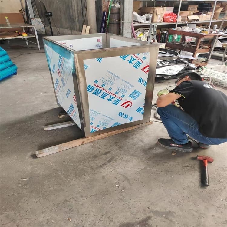 辐射废物转运铅箱回收
