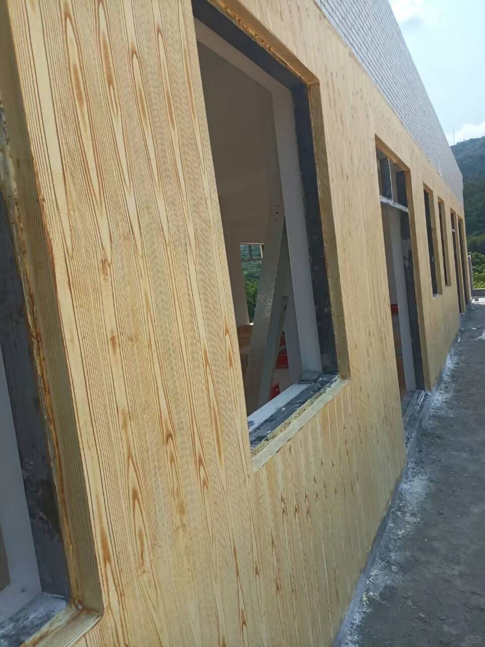 钢结构仿木纹漆，金属面木纹漆，镀锌管木纹漆全包施工价格