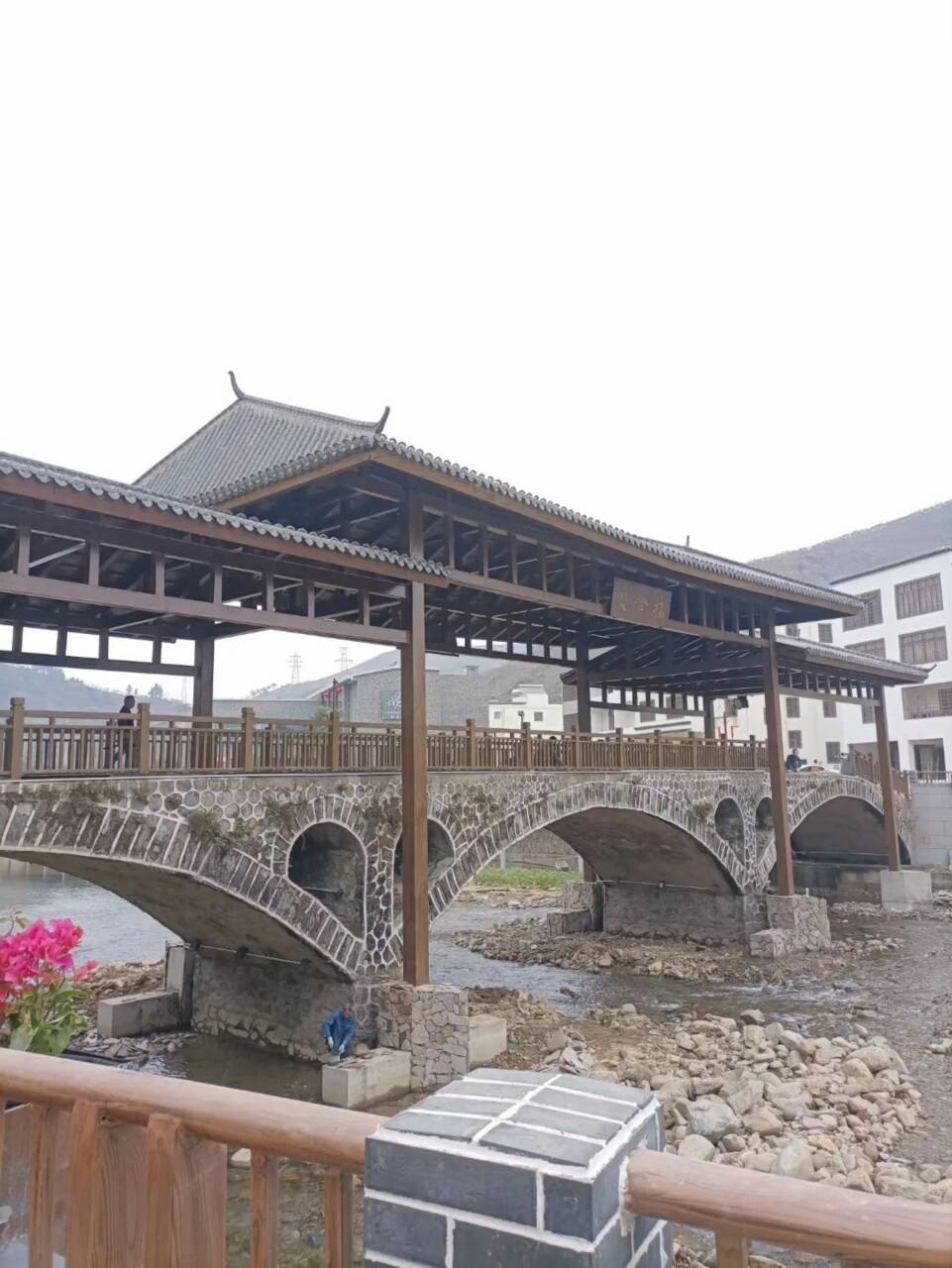 不銹鋼仿木紋漆，長廊花架木紋漆，水性木紋漆源頭批發