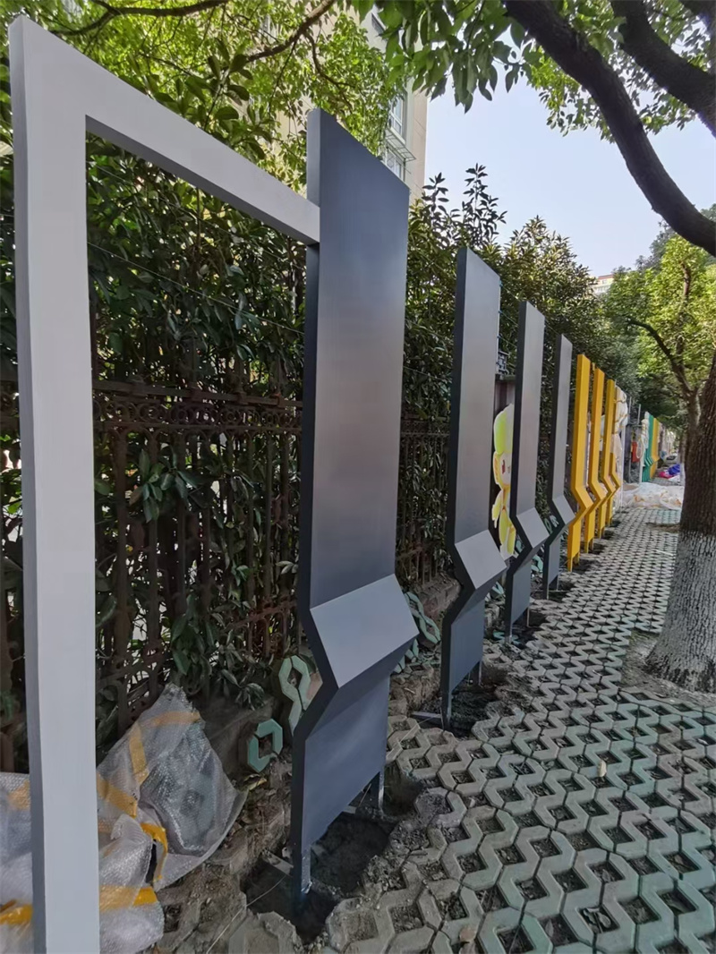 消防主題公園景觀小品實力雄厚誠信為本