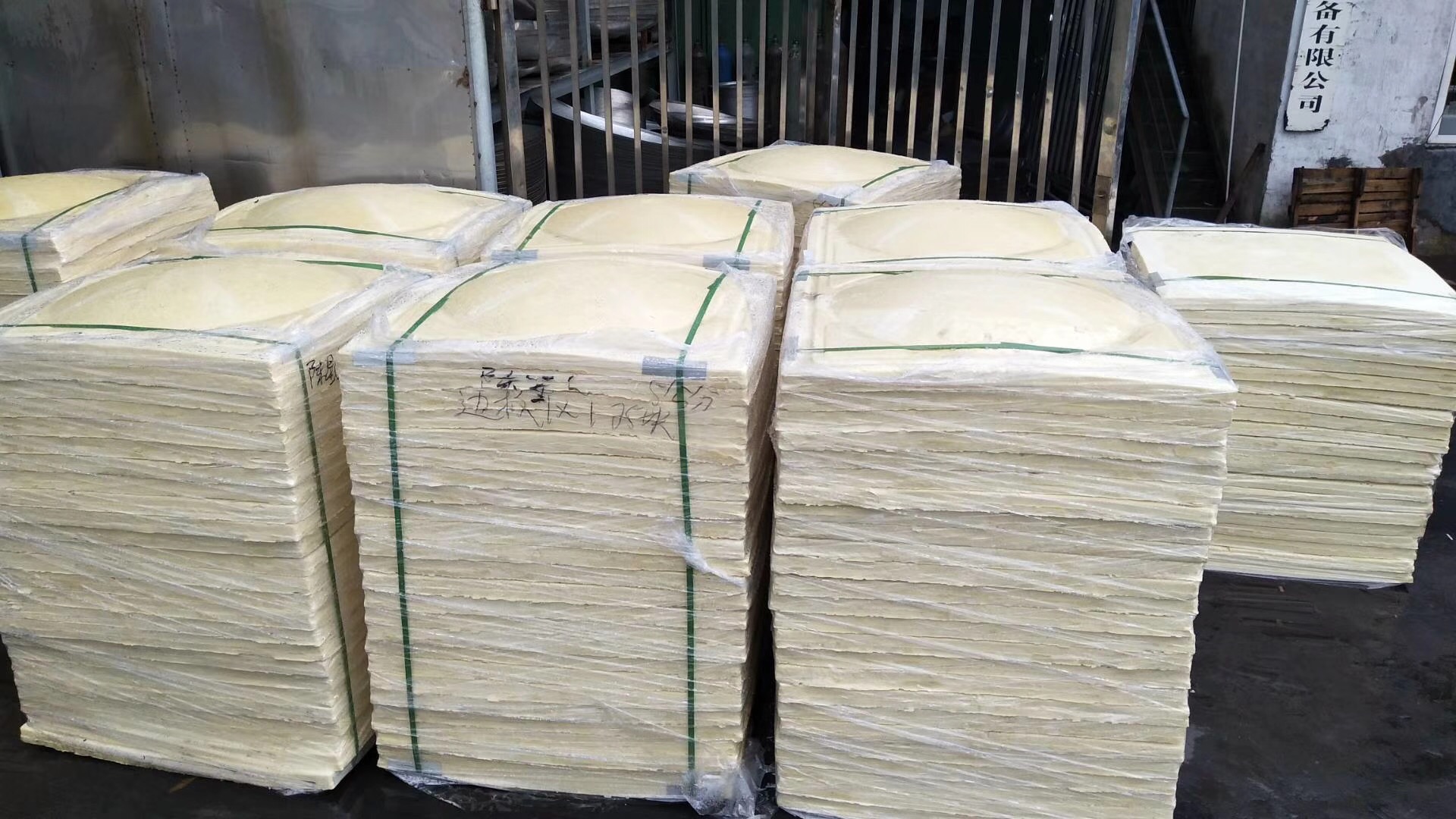 水箱_304不銹鋼水箱專注品質本地制造商