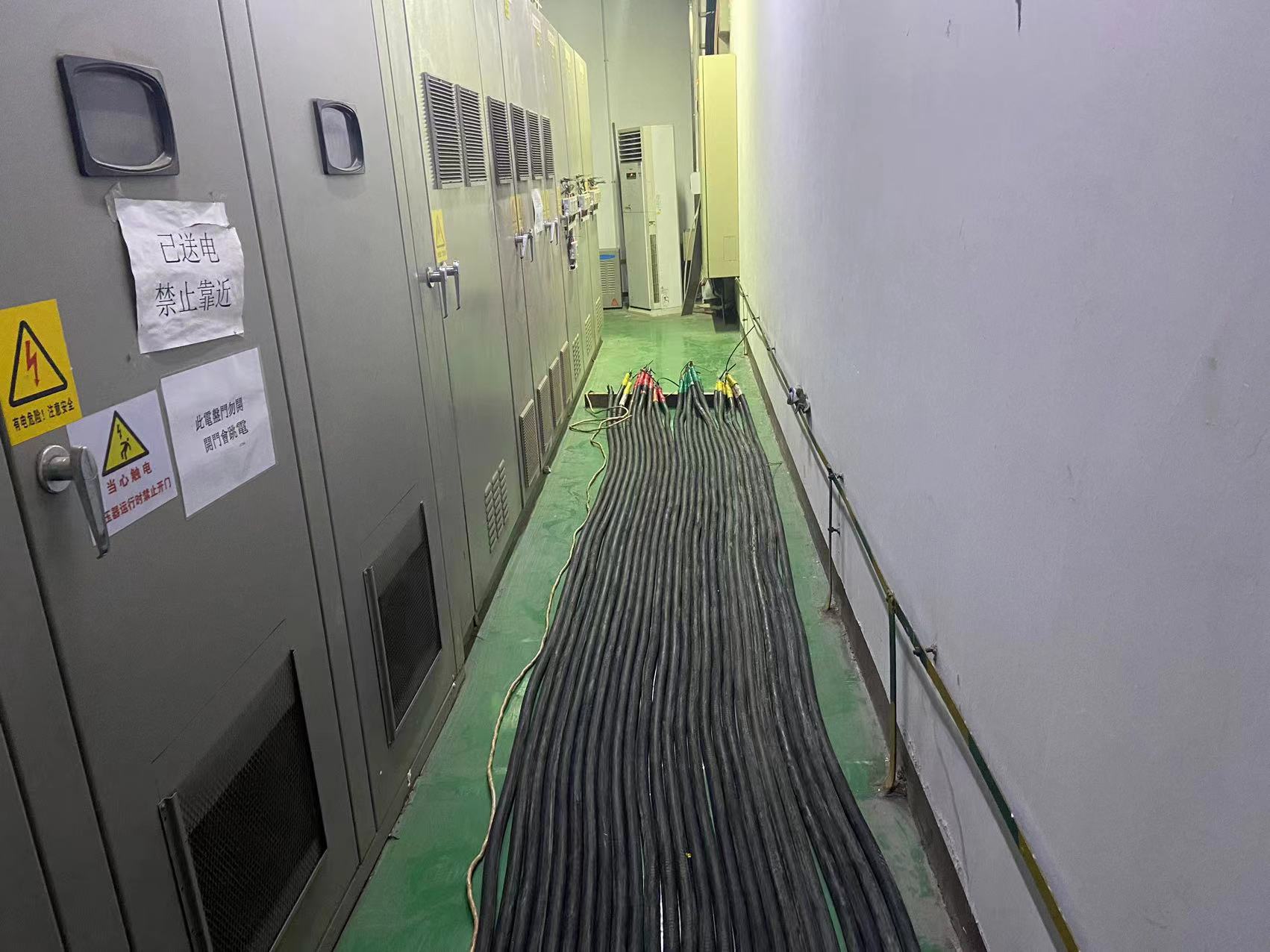 【200KW發電機出租租賃400KW發電機電纜線出租UPS電源出租】120KW發電車租賃團隊
