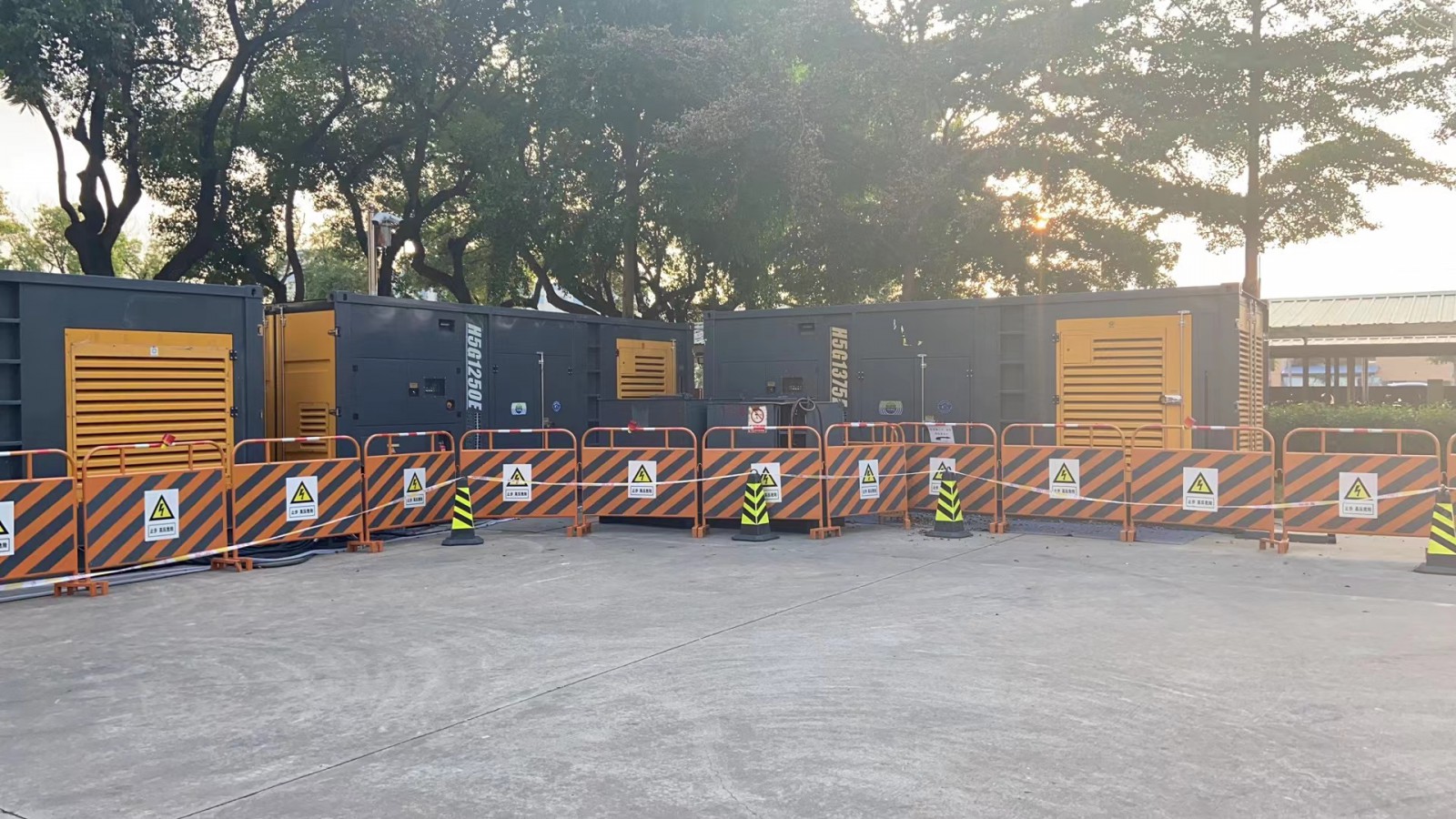 200KW發電機出租租賃400KW發電機電纜線出租UPS電源出租200KW發電車出租拒絕虛高價