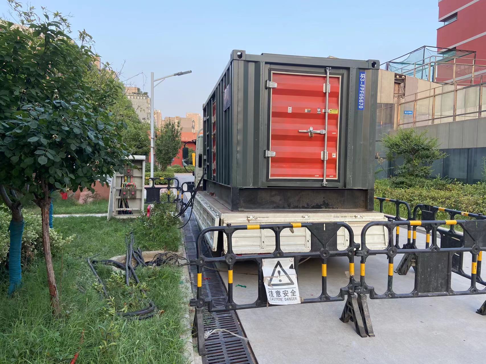 200KW發(fā)電機(jī)出租租賃400KW發(fā)電機(jī)電纜線出租UPS電源出租200KW發(fā)電車出租技術(shù)比較好快速響應(yīng)