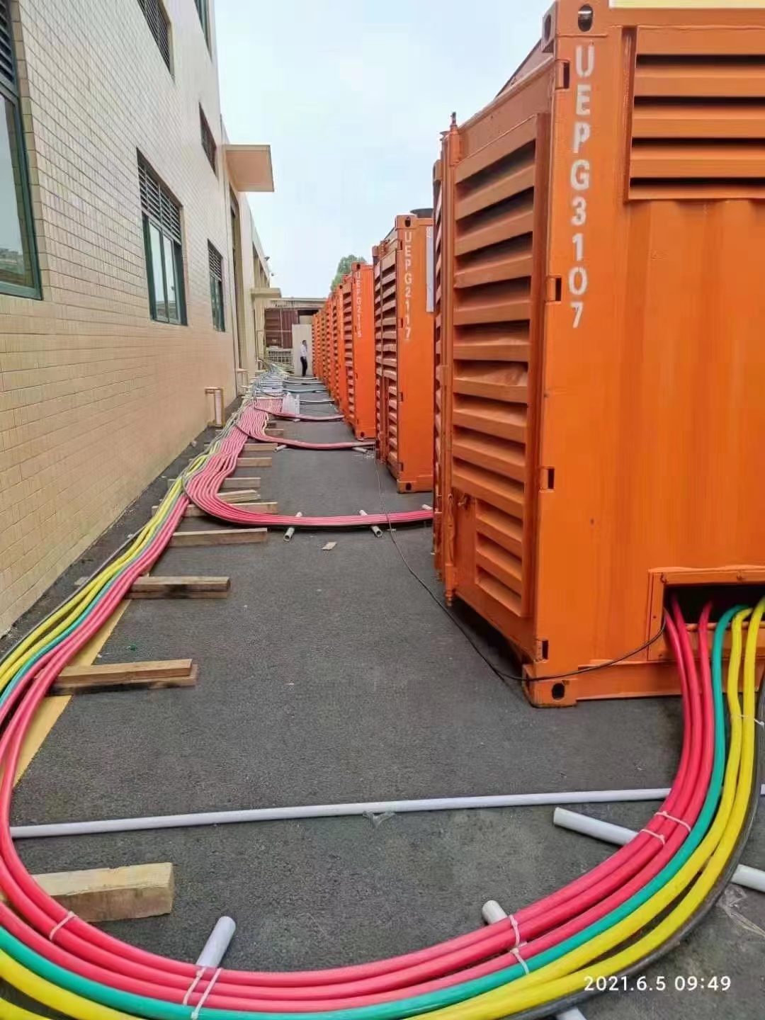 200KW發(fā)電機(jī)出租租賃400KW發(fā)電機(jī)電纜線(xiàn)出租UPS電源出租UPS電源出租多年經(jīng)驗(yàn)