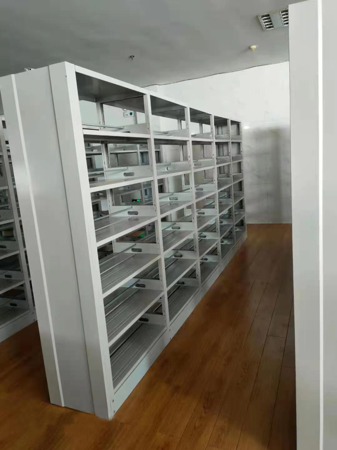 鋼木書架家用學校圖書館當地生產廠家