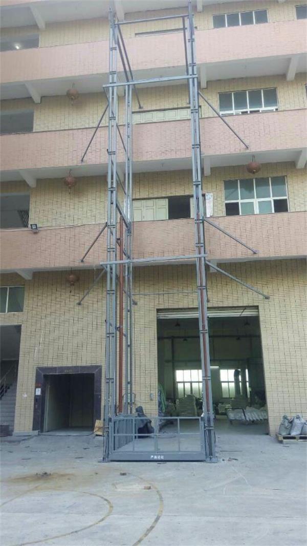 導軌式升降貨梯價格當地生產廠家