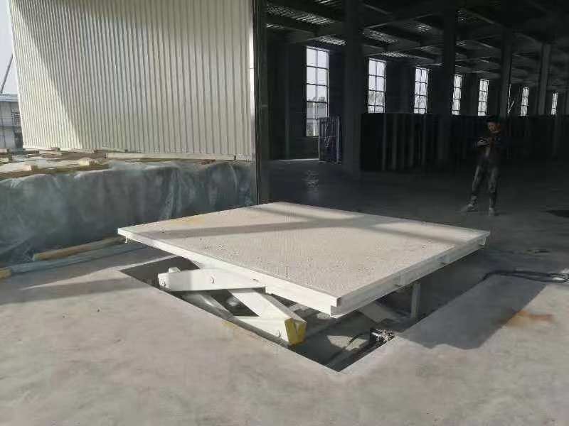 剪叉式升降機公司使用壽命長久