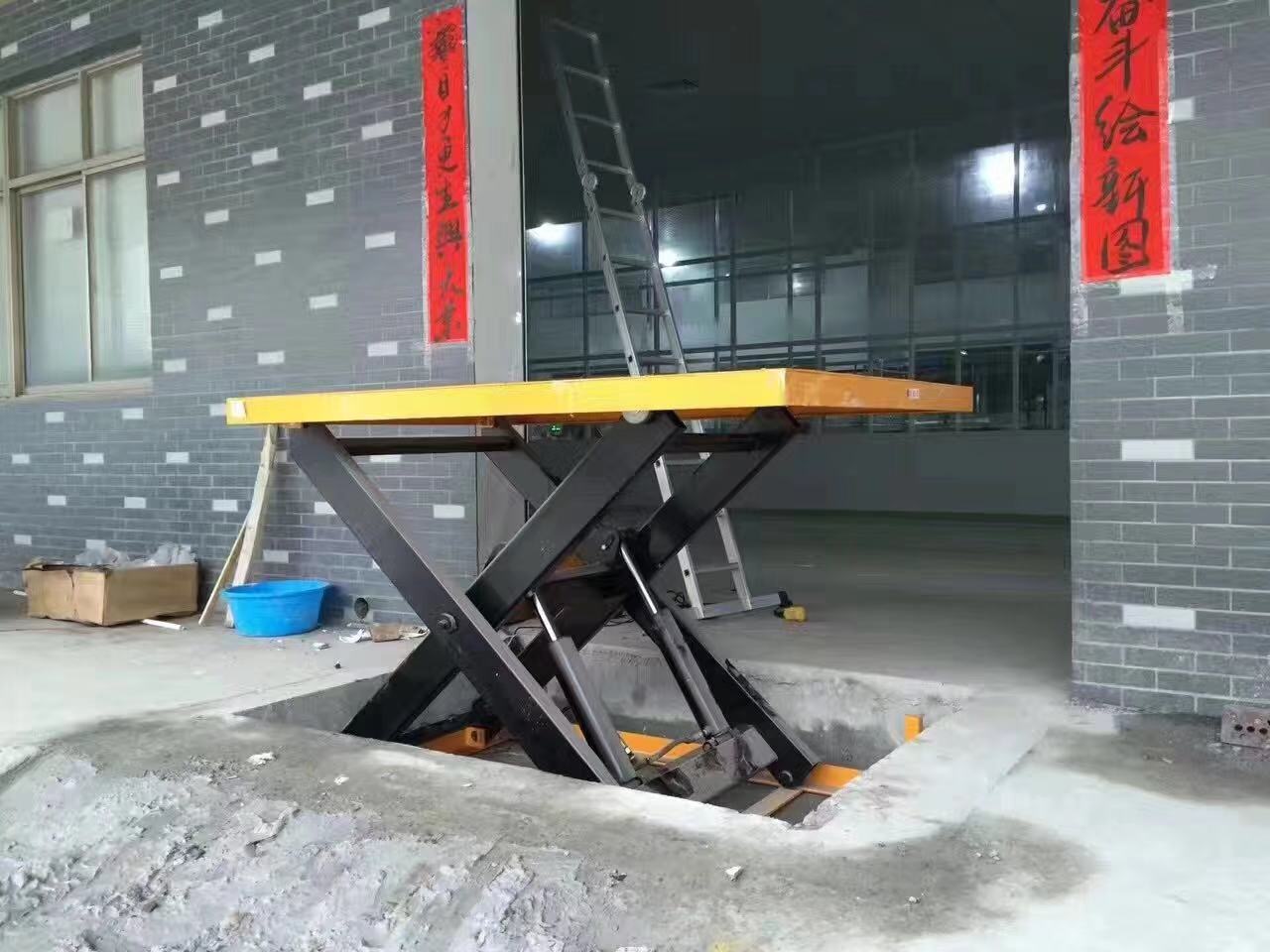 剪叉式移動式升降機報價現貨