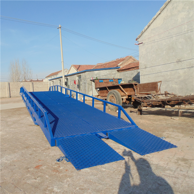 液壓式登車橋價(jià)格報(bào)價(jià)當(dāng)?shù)厣a(chǎn)廠家