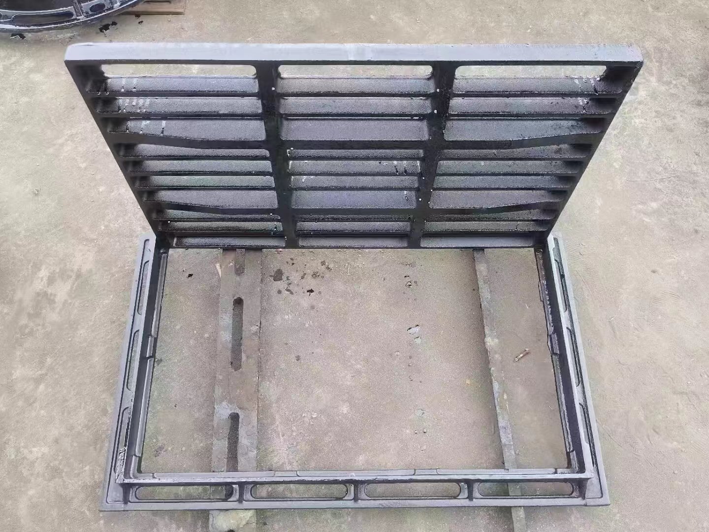 草坪掛籃源頭工廠建通鑄造廠家