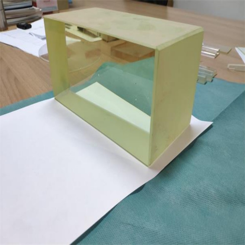 鉛玻璃質(zhì)量層層把關(guān)